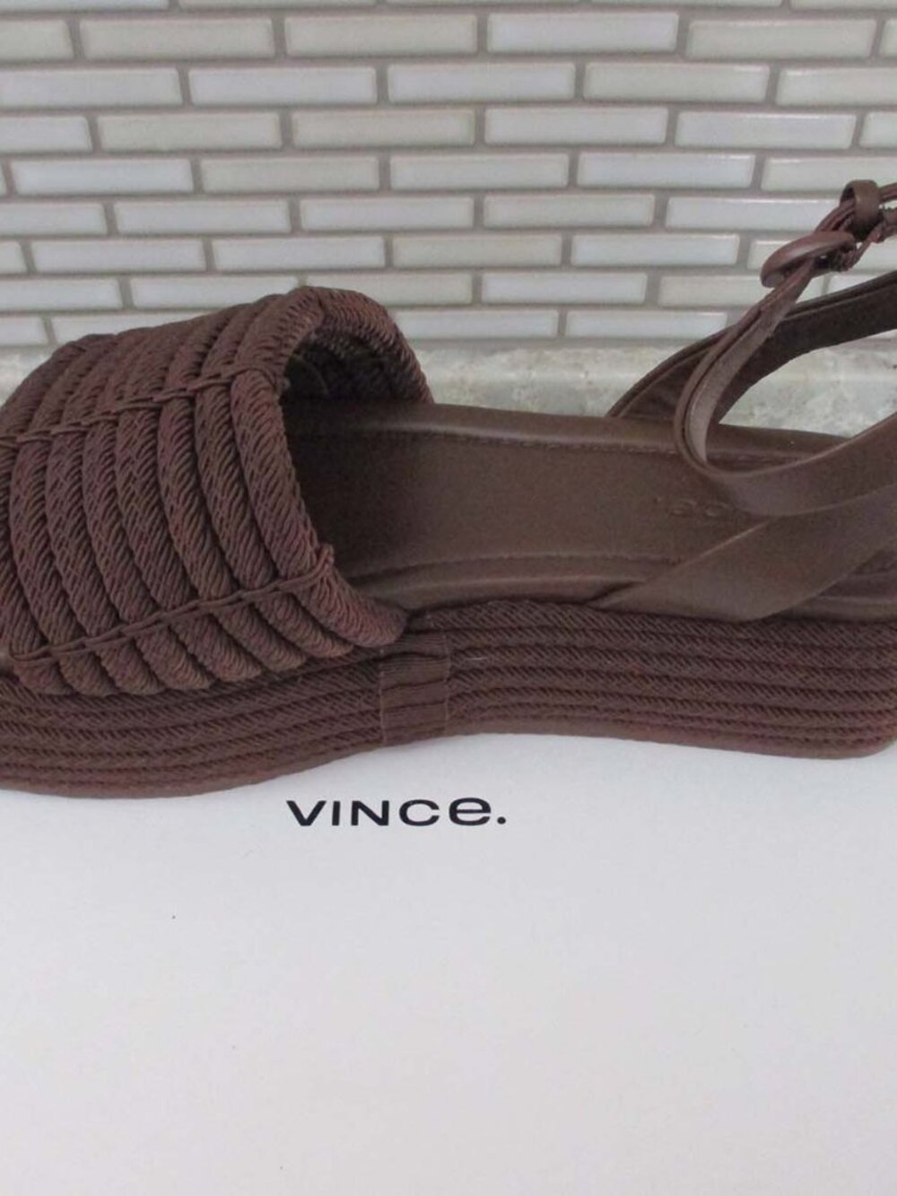 VINCE raffia sandals SIZE 8 NEW never worn! - Picture 4 of 5